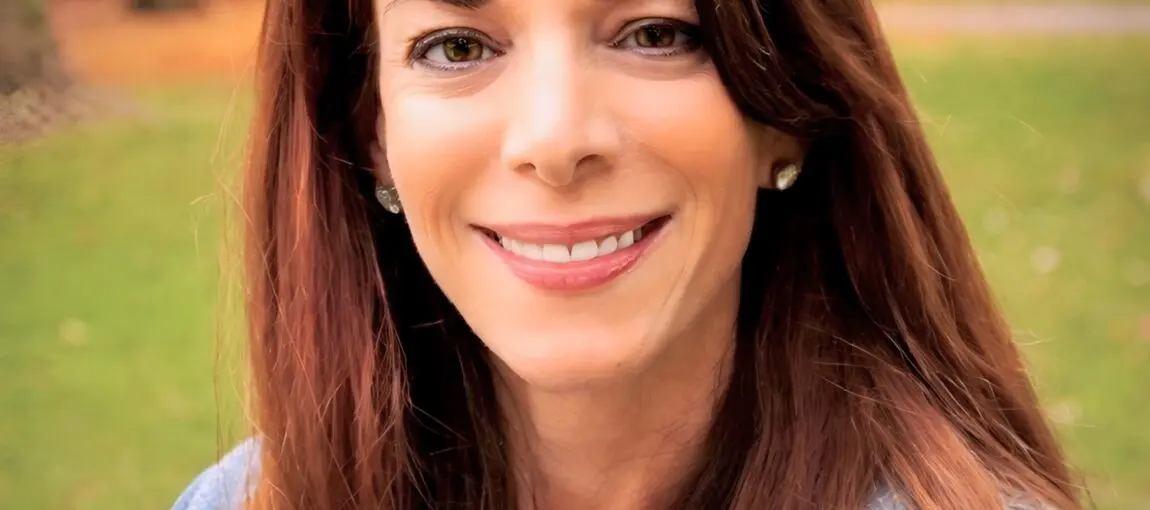 Photo of Laura Miller